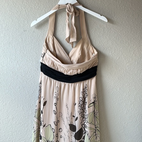 MaxAzria 100% Silk Halter Dress size 8 - Picture 8 of 15